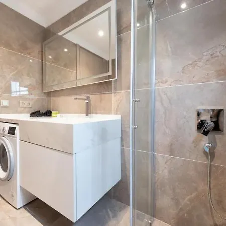 Mayer Skycon In Besiktas 2