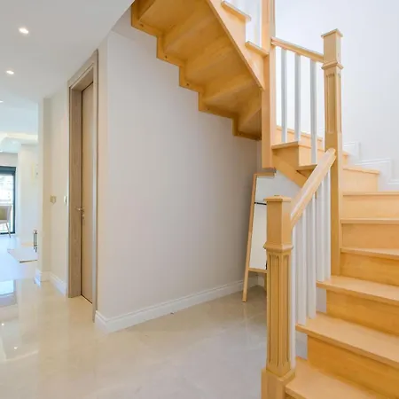 아파트 Mayer Skycon In Besiktas 2 *