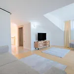 Apartment Mayer Skycon In Besiktas 2 Istanbul