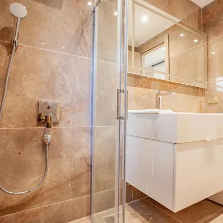Apartman Mayer Skycon In Besiktas 2 *